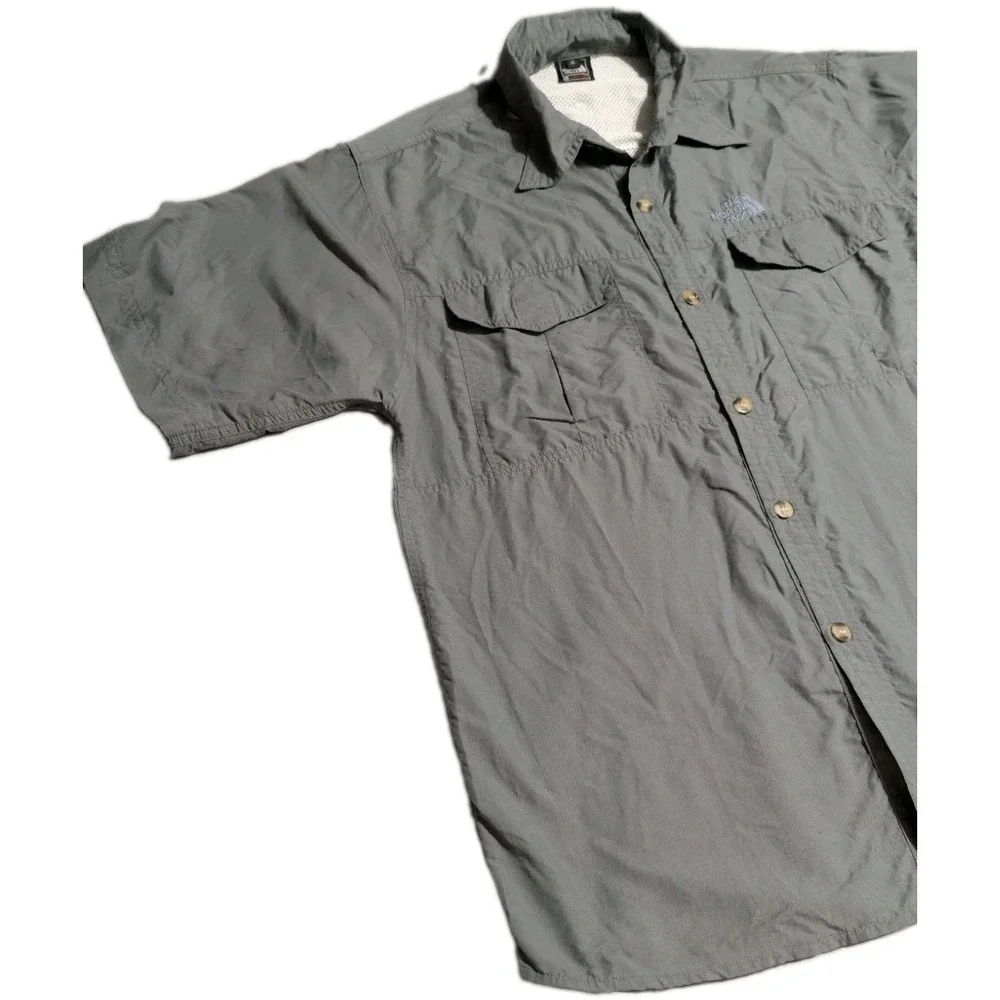 The North Face Summit Series Shirt Mens M Gray Vented Fishing Hiking Outdoor